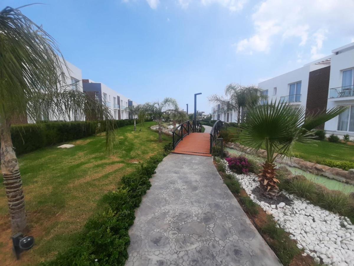 Four Seasons Iskele: Beachfront Designer Studio with Separate Bedroom Iskele District  Exterior photo