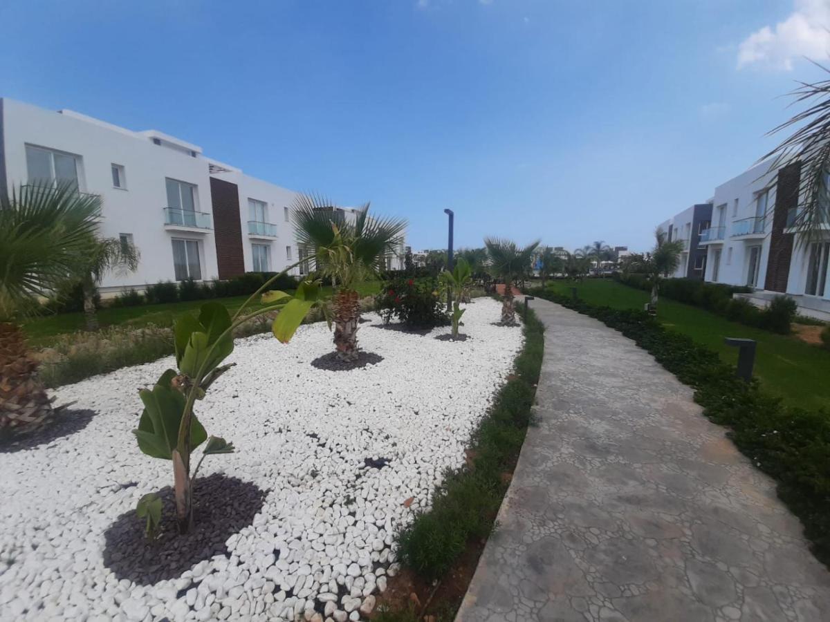 Four Seasons Iskele: Beachfront Designer Studio with Separate Bedroom Iskele District  Exterior photo