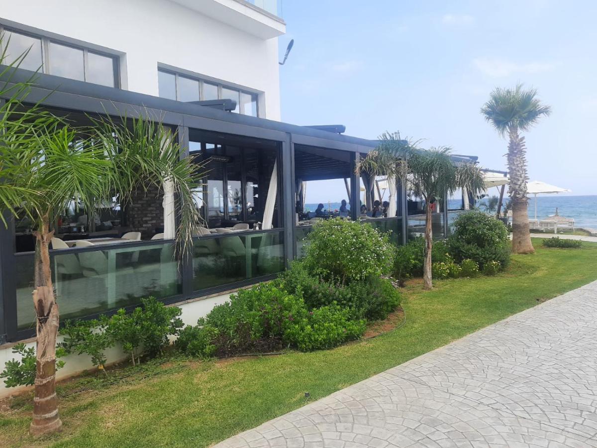 Four Seasons Iskele: Beachfront Designer Studio with Separate Bedroom Iskele District  Exterior photo